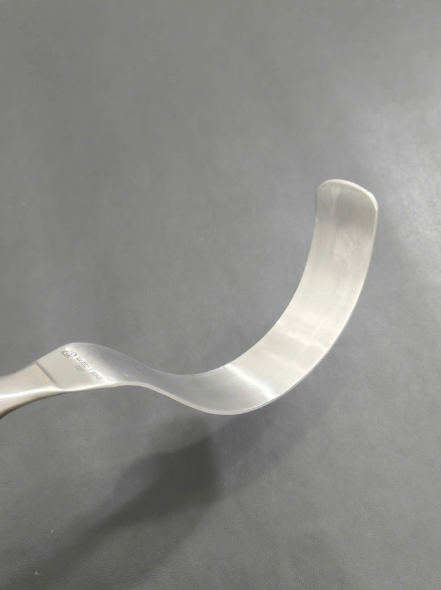 Que hút mỡ, kim hút  3 lỗ 3.5mmx20cm, lỗ R3 D9 D7