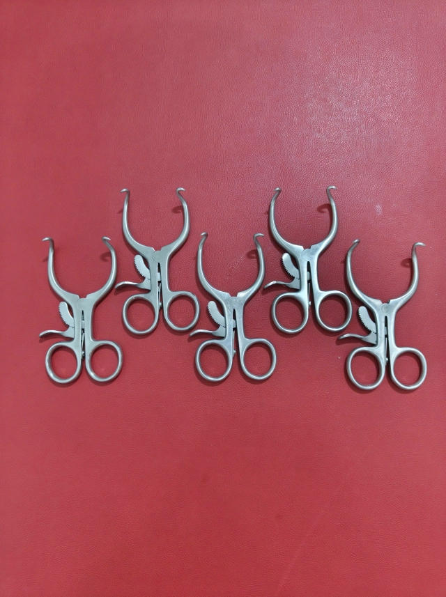 Que tiêm dung dịch 18 lỗ 1,5mmx30cm