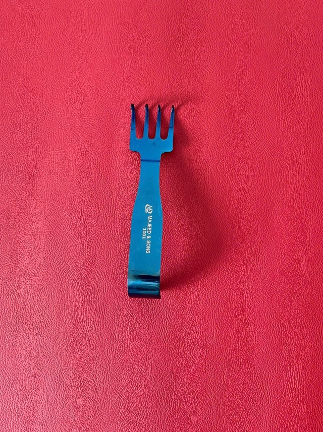 Que hút mỡ 30cm x 3mm 3 lỗ tròn xéo  D4.5 R2.5