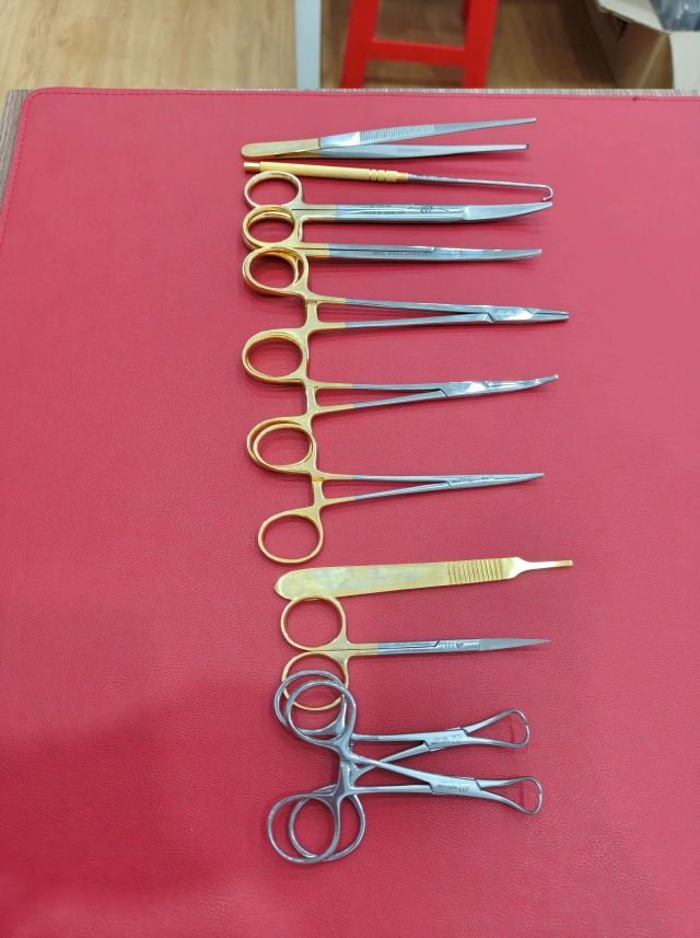 BỘ DỤNG CỤ MỔ THÚ Y CƠ BẢN
