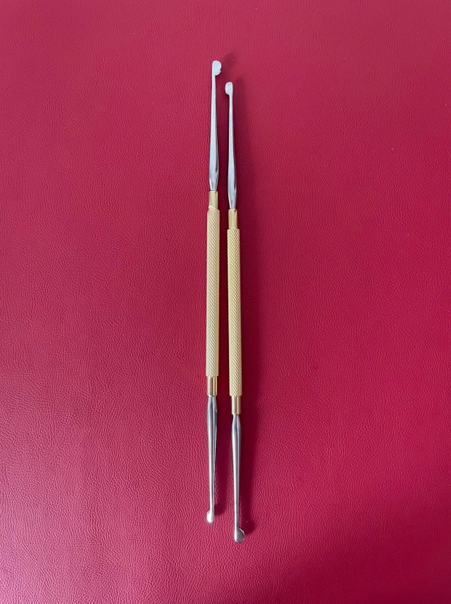 Kẹp kim 16cm cong, đầu D1.5cm R2mm có tips TC không cắn chỉ tuột chỉ