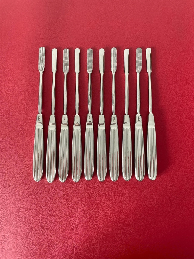 kẹp kim 15cm, đầu nhỏ D1.5cm R2mm Cán xanh, kìm mang kim có tips TC không tuột chỉ, khóa nhẹ thay