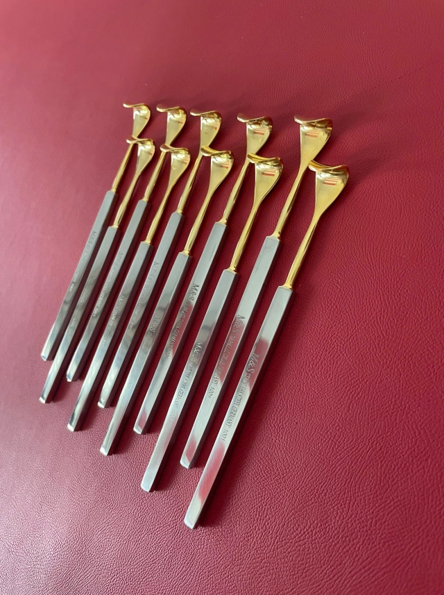 Van ngực, dụng cụ phẫu thuật ngực 24cm Đầu to D7 R4 đầu nhỏ D5,5 R2,3